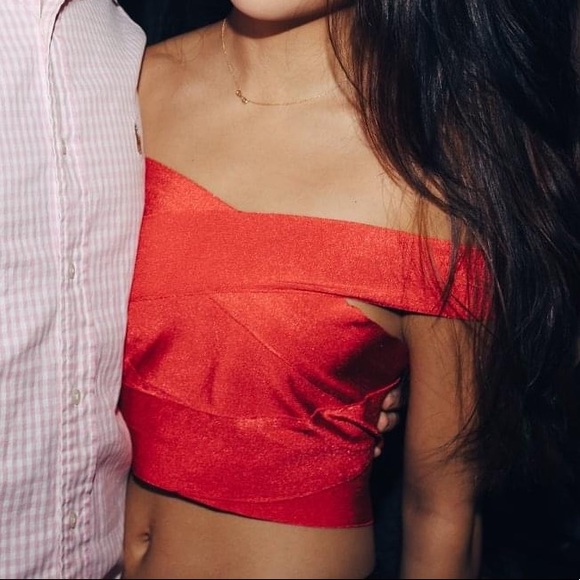 WOW couture Banded crop top LIKE NEW - Picture 4 of 4